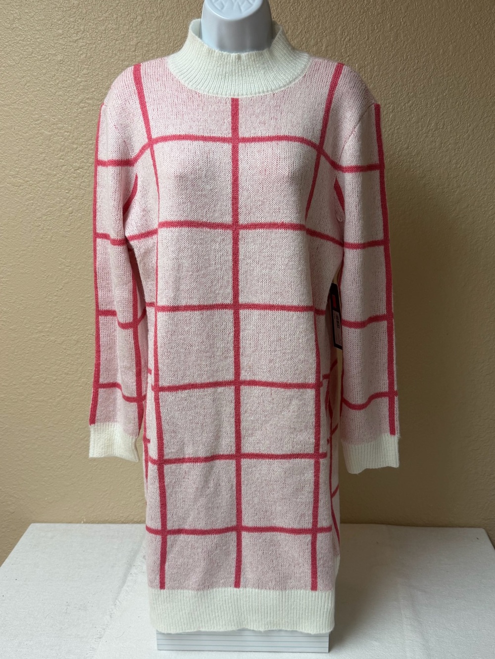 4/$20 Love Scarlett Women’s Cream & Pink Windowpane Knit Dress